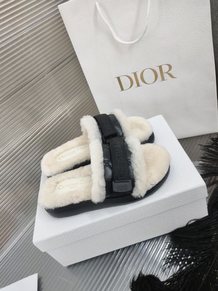 Christian Dior Slippers